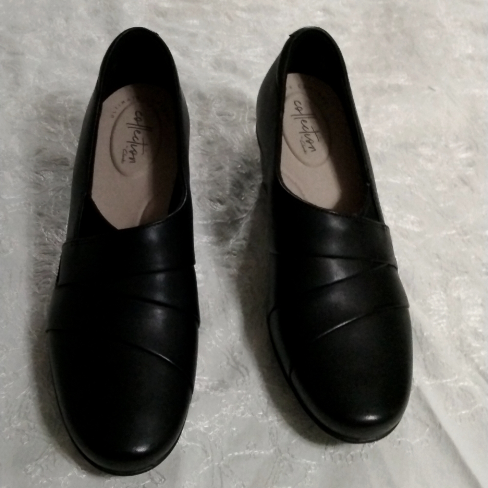 Clarks collection booties sz 8 nerou color black new